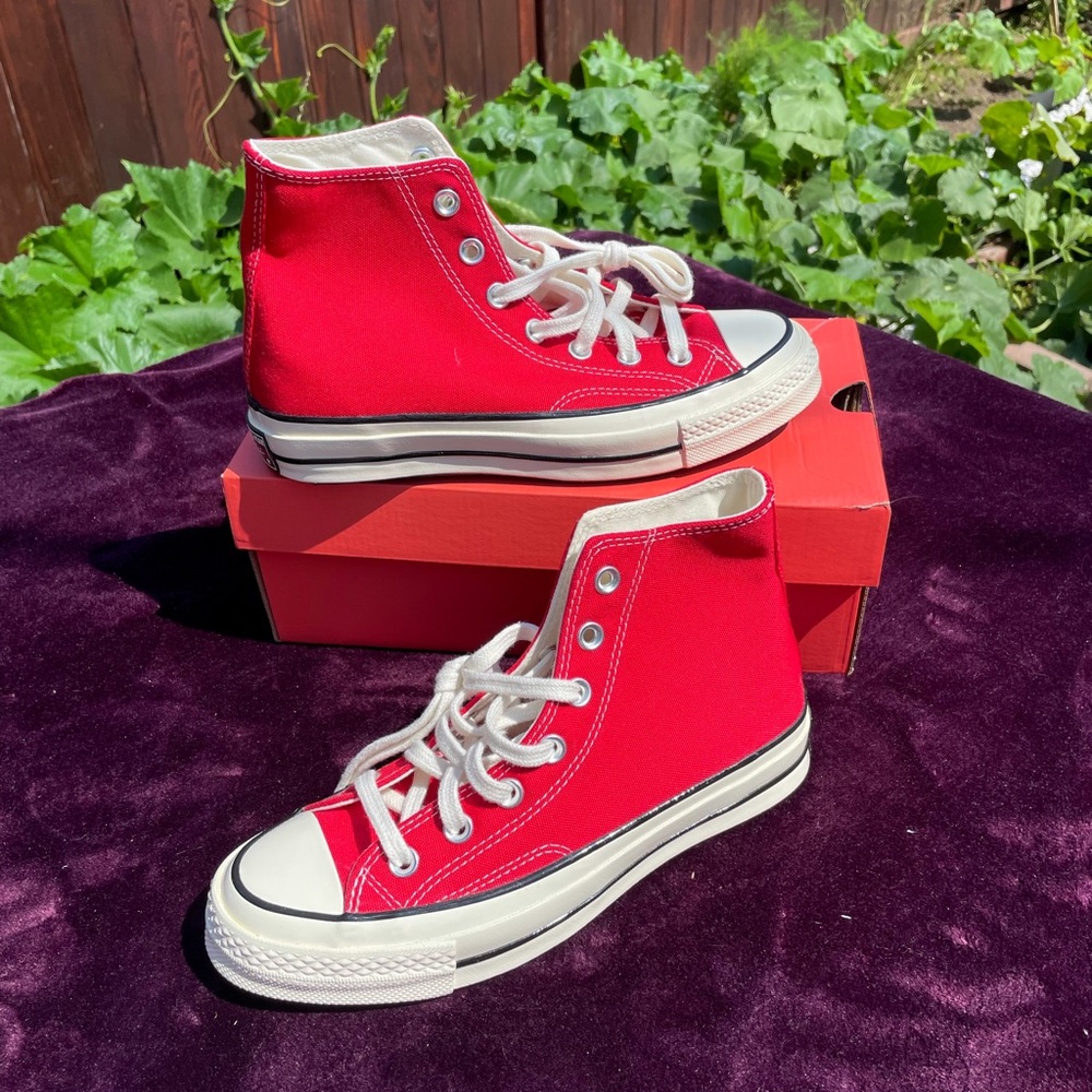 New Converse Hi-Top Chuck 70 Red Sneakers